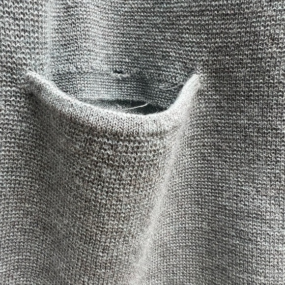 *Imperfect* Eileen Fisher Sweater Women's Medium Gray Full Zip 100% Wool - Picture 9 of 12